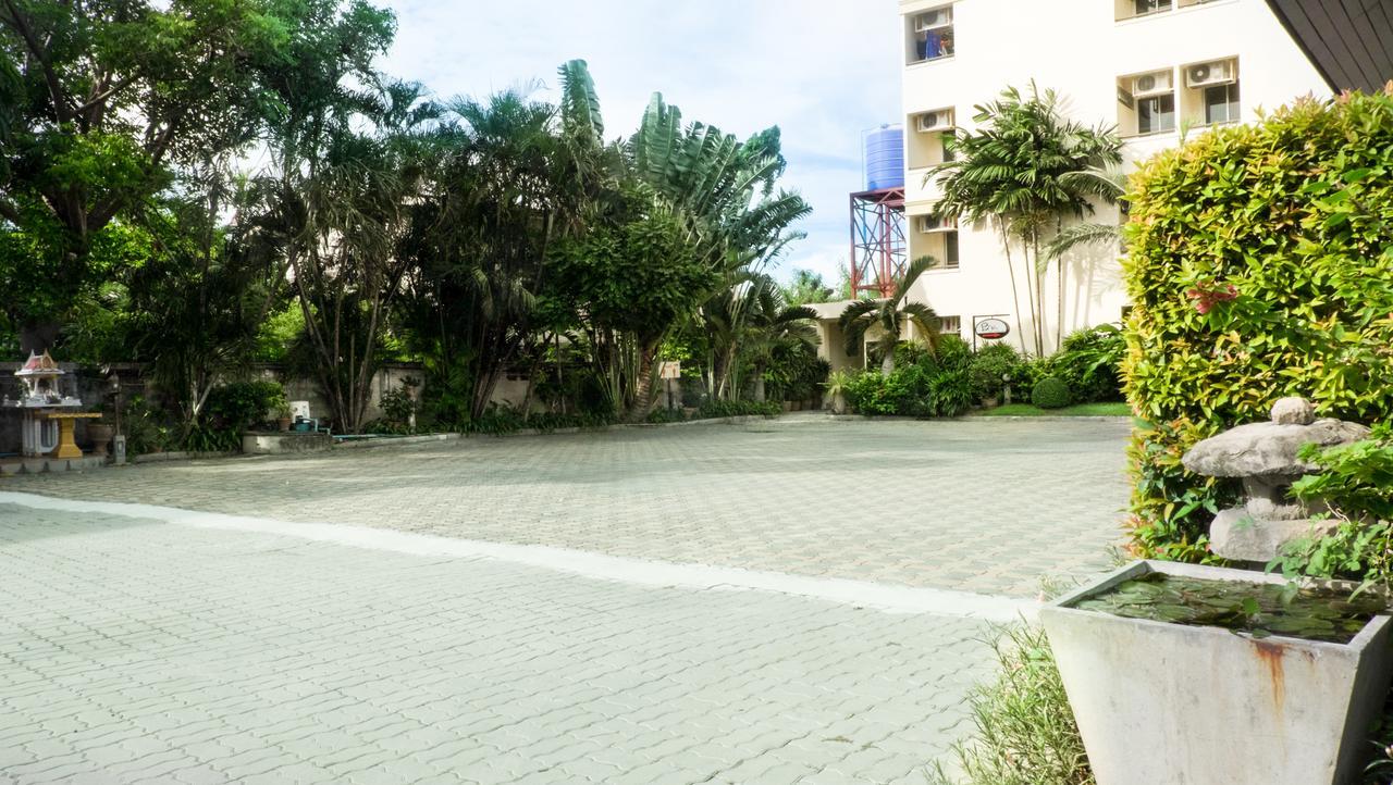 Palm Ville Pass Up Mansion チョンブリ エクステリア 写真
